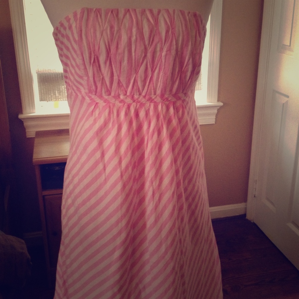 Adorable strapless Lilly Pulitzer dress Size 8
